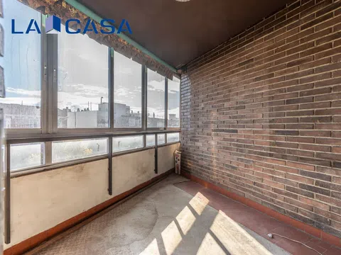 Flat in calle Marqués de la Valdavia - Photo 13