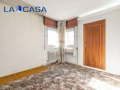 Flat in calle Marqués de la Valdavia - Photo 18