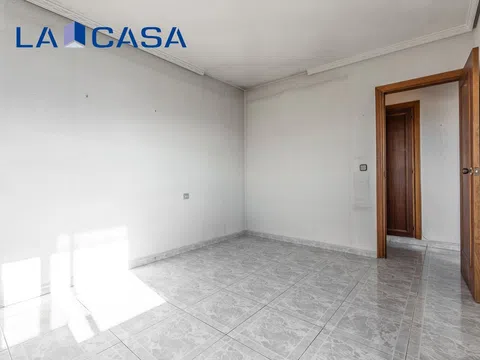 Flat in calle Marqués de la Valdavia - Photo 20