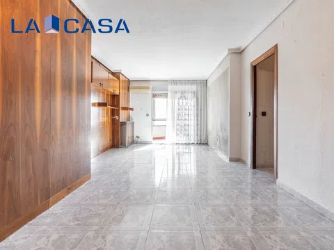 Flat in calle Marqués de la Valdavia - Photo 8