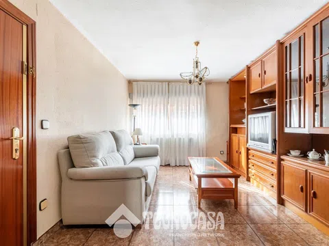 Flat - Photo 2
