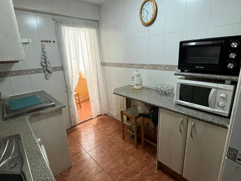 Flat in calle de la del Manojo de Rosas - Photo 5