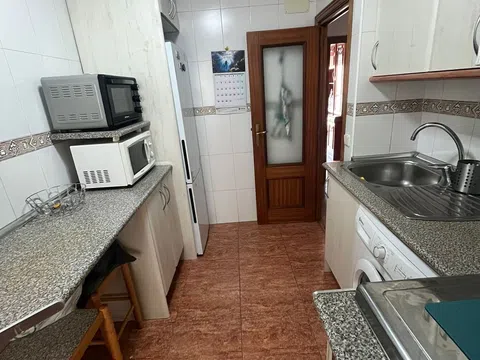 Flat in calle de la del Manojo de Rosas - Photo 6