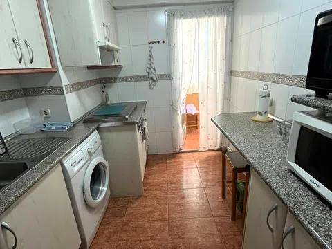 Flat in calle de la del Manojo de Rosas - Photo 7