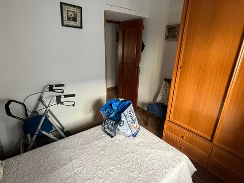 Flat in calle de la del Manojo de Rosas - Photo 8