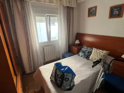 Flat in calle de la del Manojo de Rosas - Photo 9