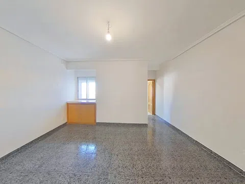 Flat - Photo 2