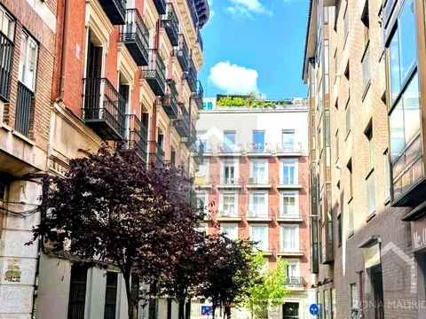 Flat in CL Calvario - Photo 9