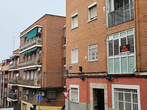 Flat in calle Santa Áurea - Photo 8