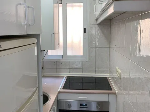 Flat in calle de Gómez de Avellaneda - Photo 5