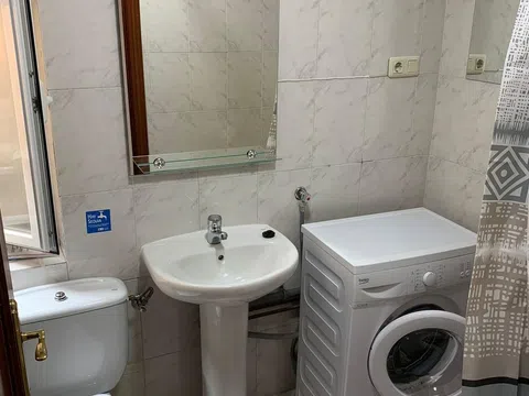 Flat in calle de Gómez de Avellaneda - Photo 6