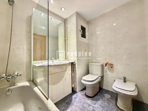 Flat in calle de Vicente Gaceo - Photo 9
