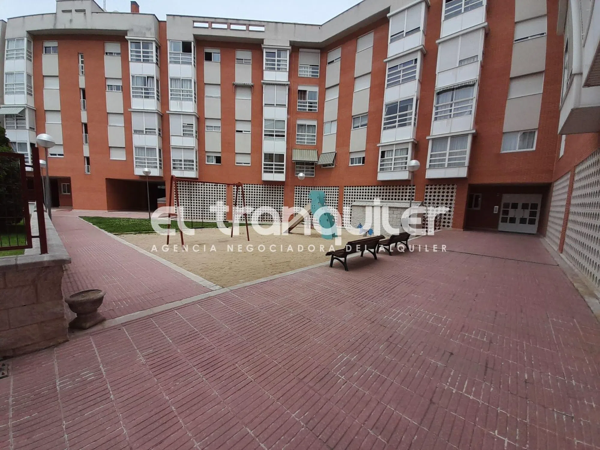 Piso en plaza Cronos, 5