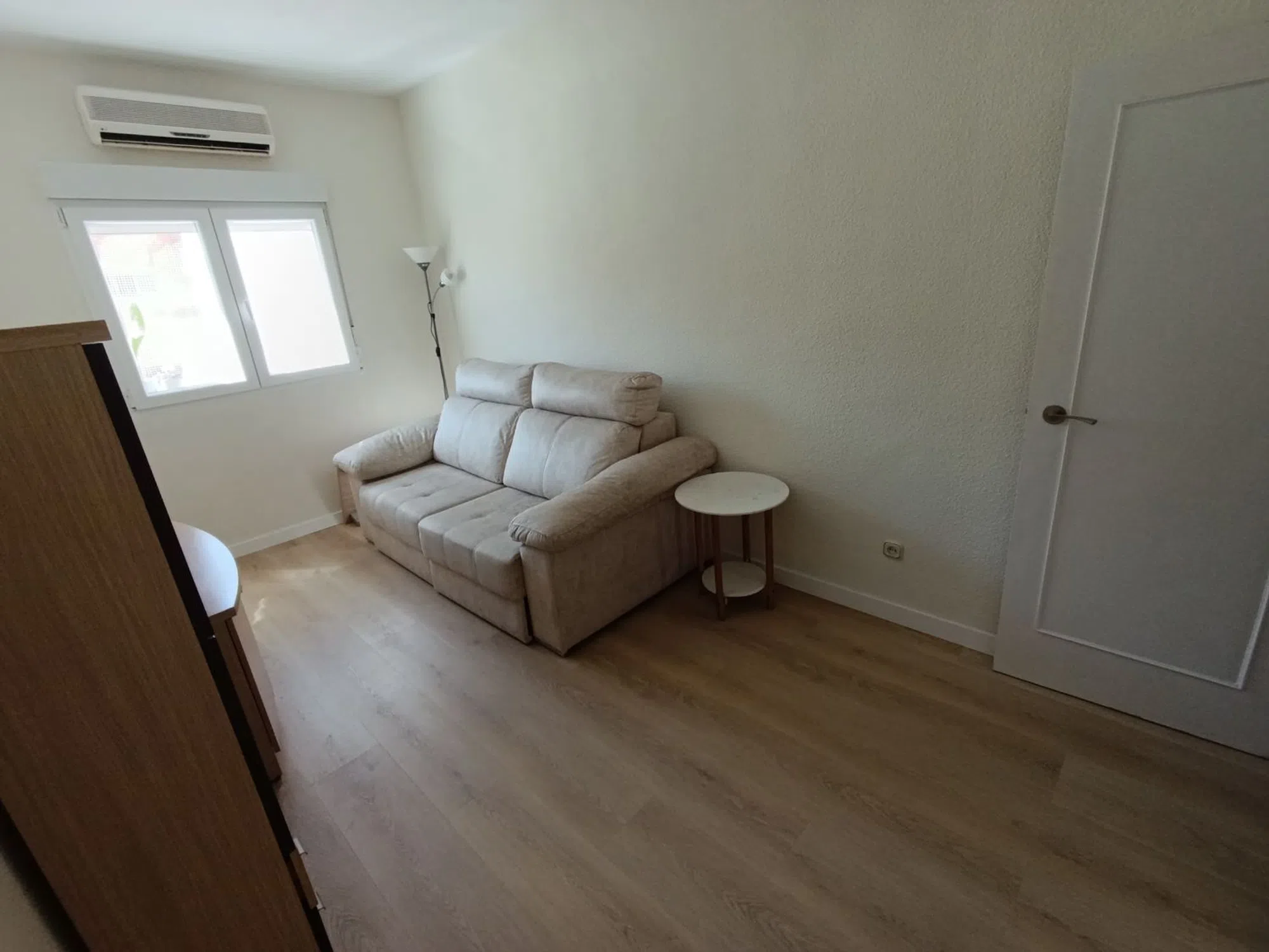 Piso en calle Marina Vega, 38 - Photo 2