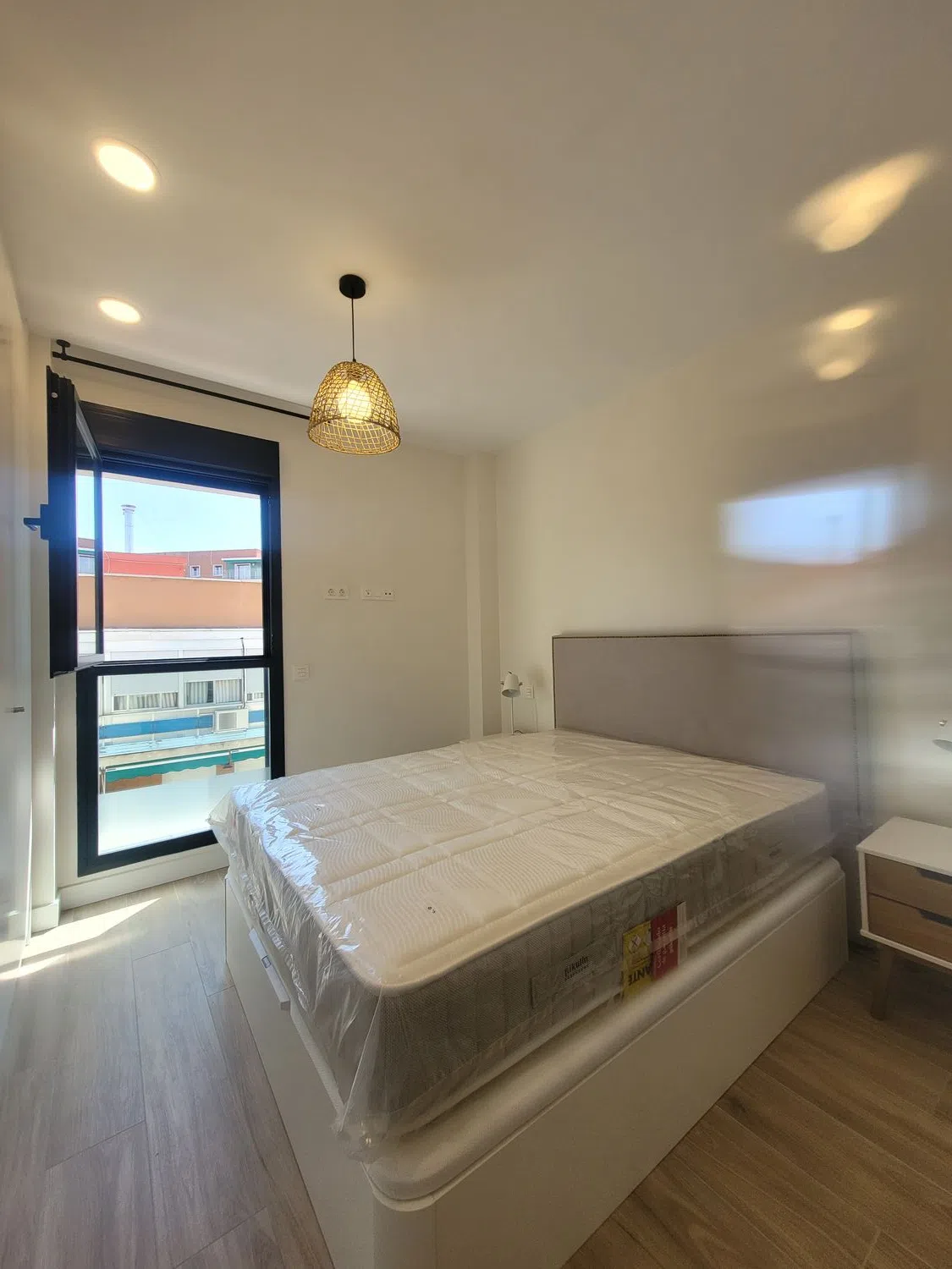 Piso en calle Benjamín, 24