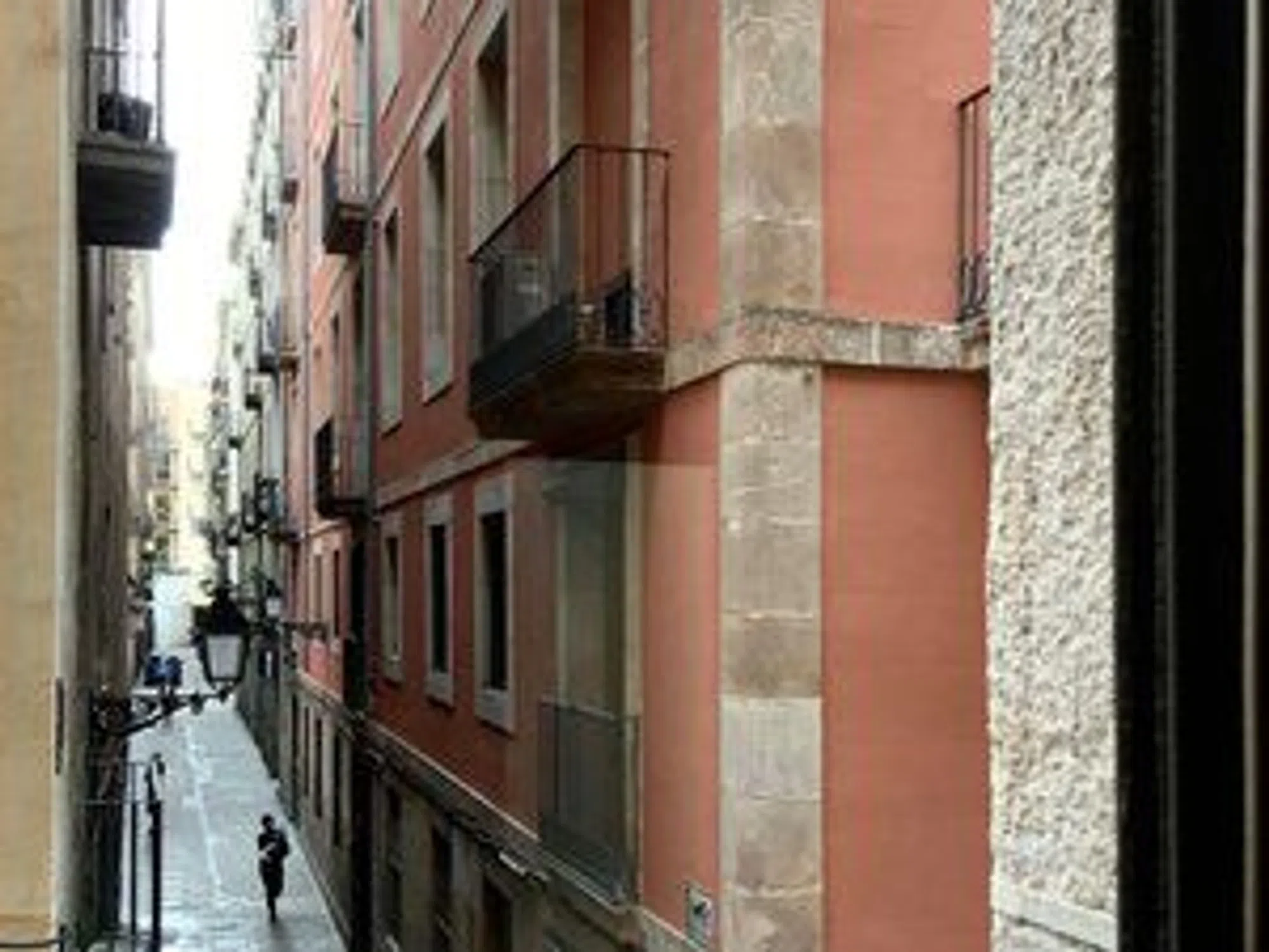 Piso en calle de Sant Pau - Photo 17
