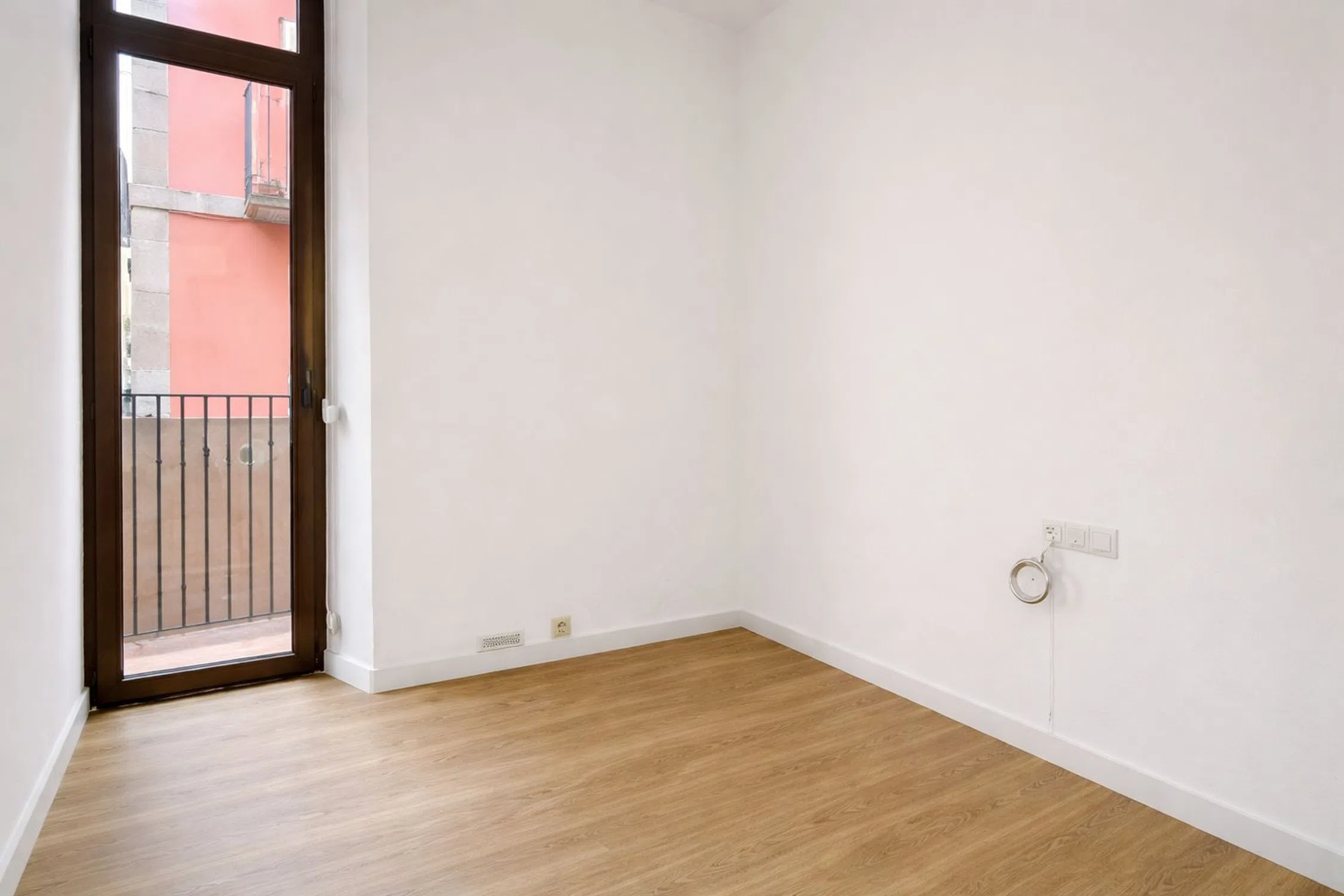 Piso en calle de Sant Pau - Photo 5