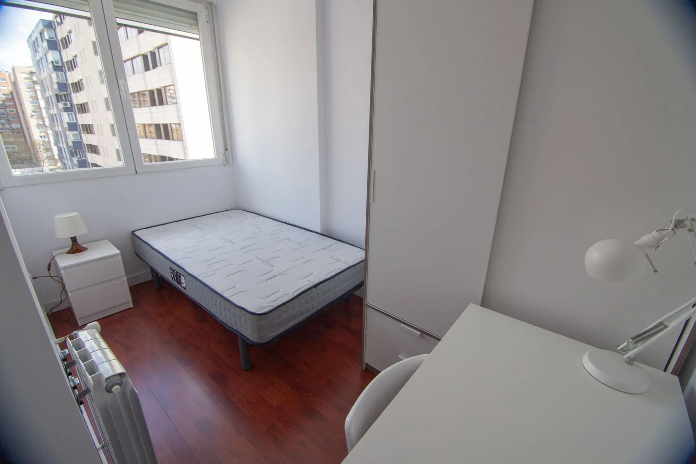 Piso en calle de Orense, 49 - Photo 2