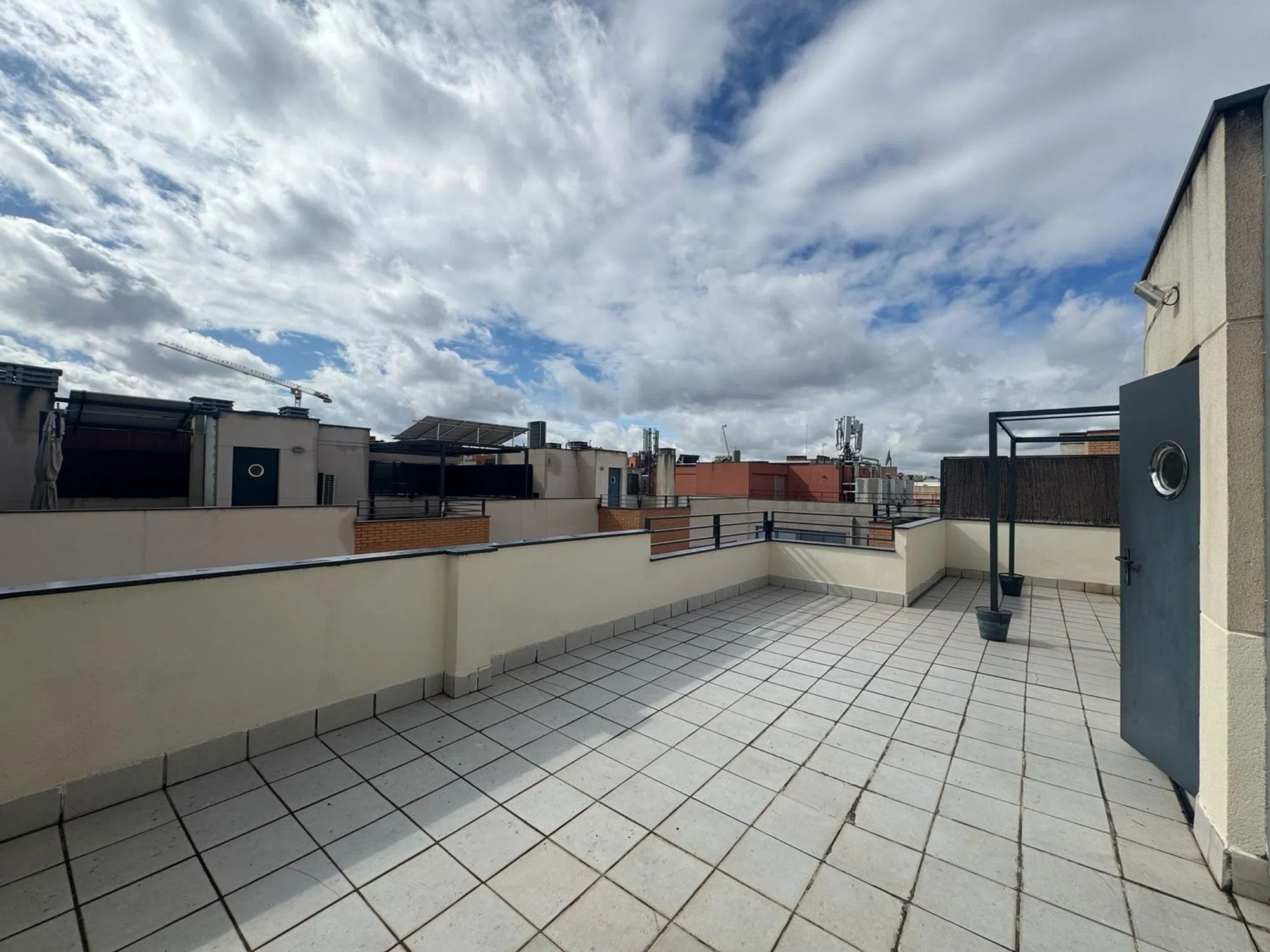 Dúplex en calle de Cronos - Photo 3