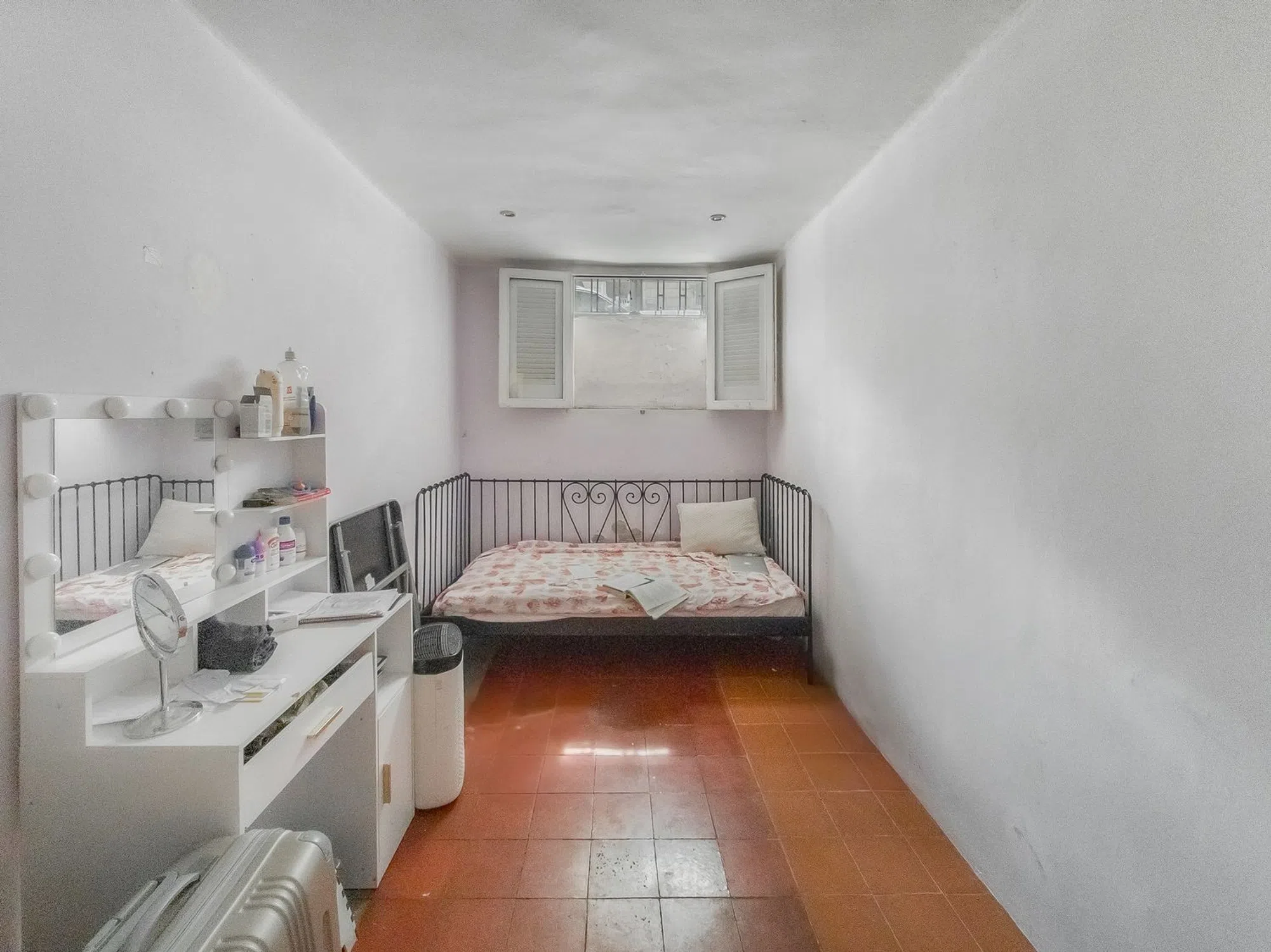 Piso en calle de Ferraz s/n - Photo 6