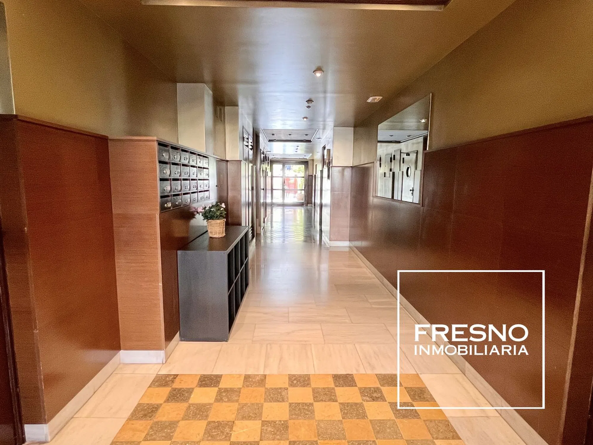 Piso en calle de Yécora - Photo 2