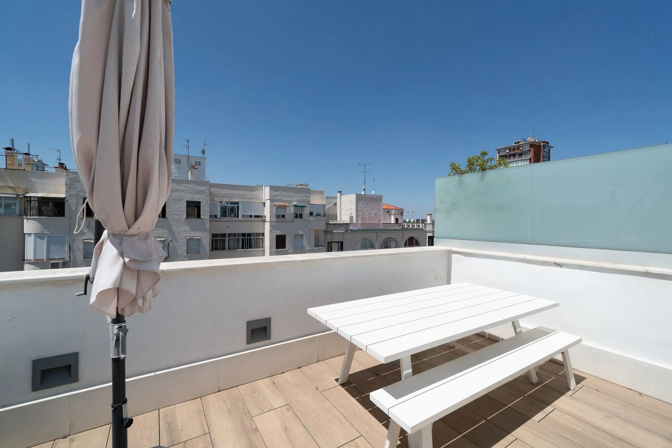 Dúplex en calle de Ferraz - Photo 7