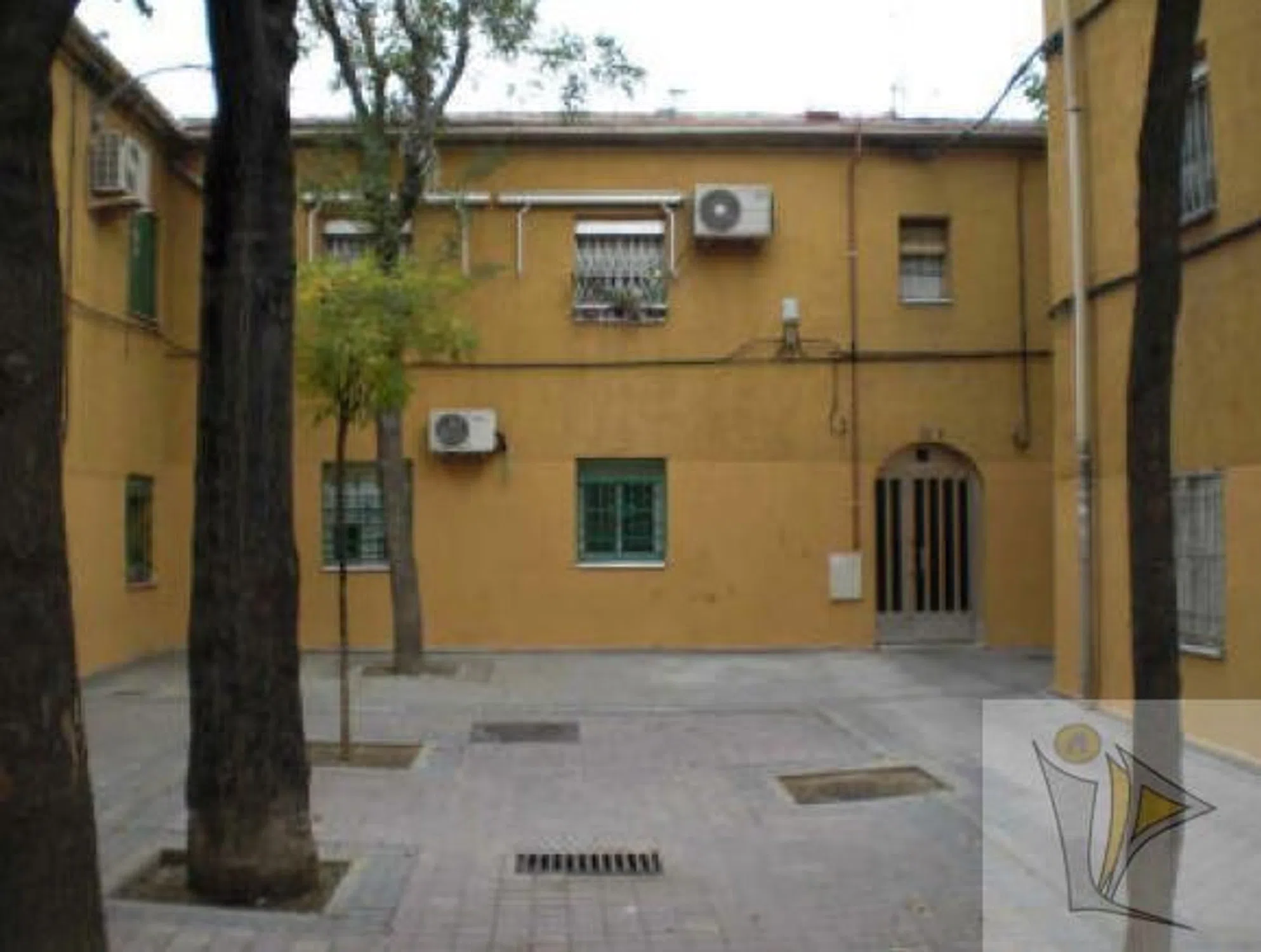Piso en calle Peña de Oroel - Photo 3