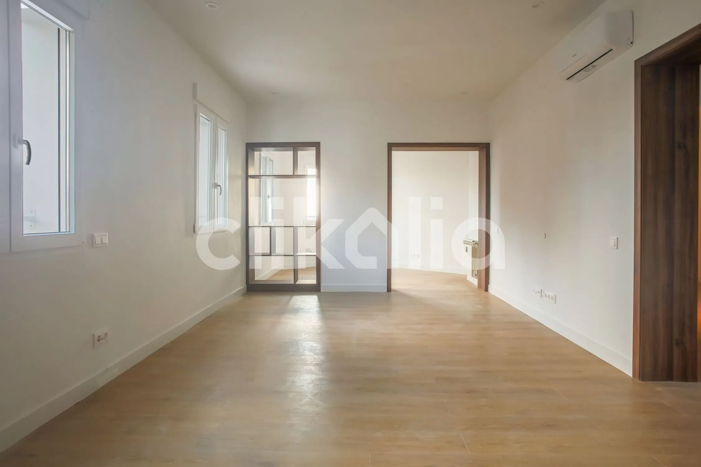 Piso en paseo de la Reina Cristina - Photo 2