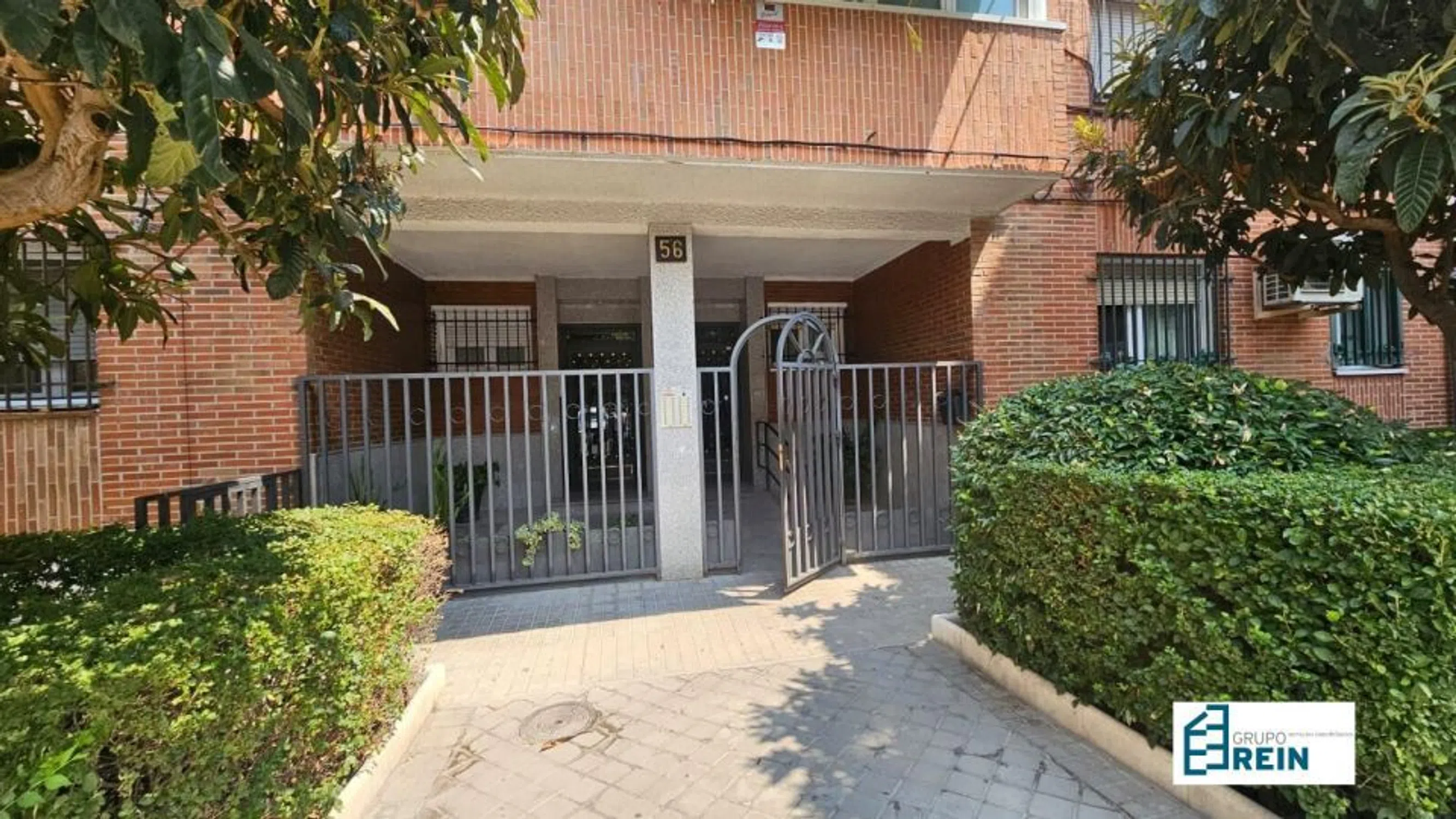 Piso en calle del Canal del Bósforo - Photo 2