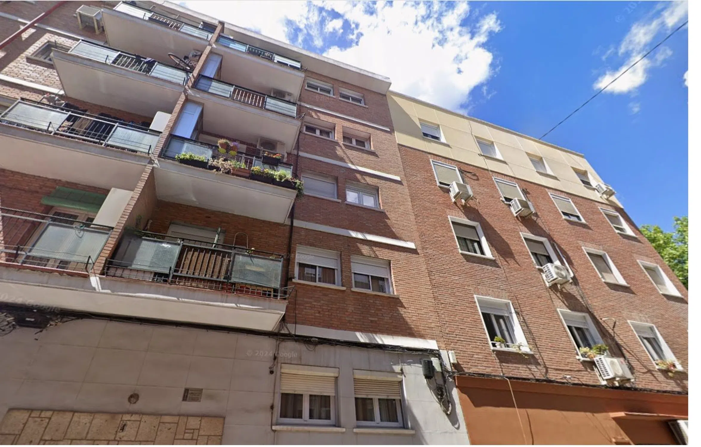 Ático en calle de Hermenegildo Bielsa