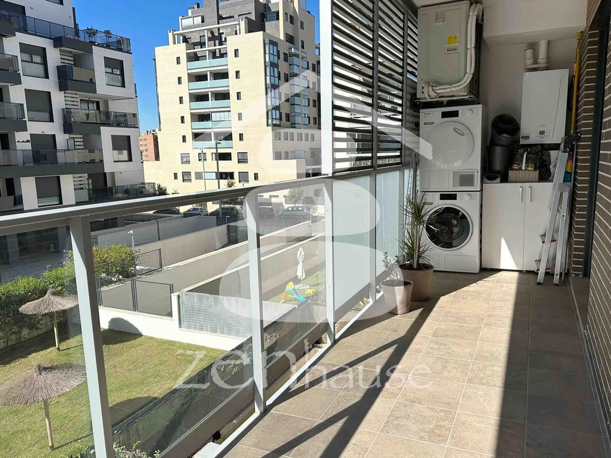 Piso en calle de Enrique Urquijo - Photo 2
