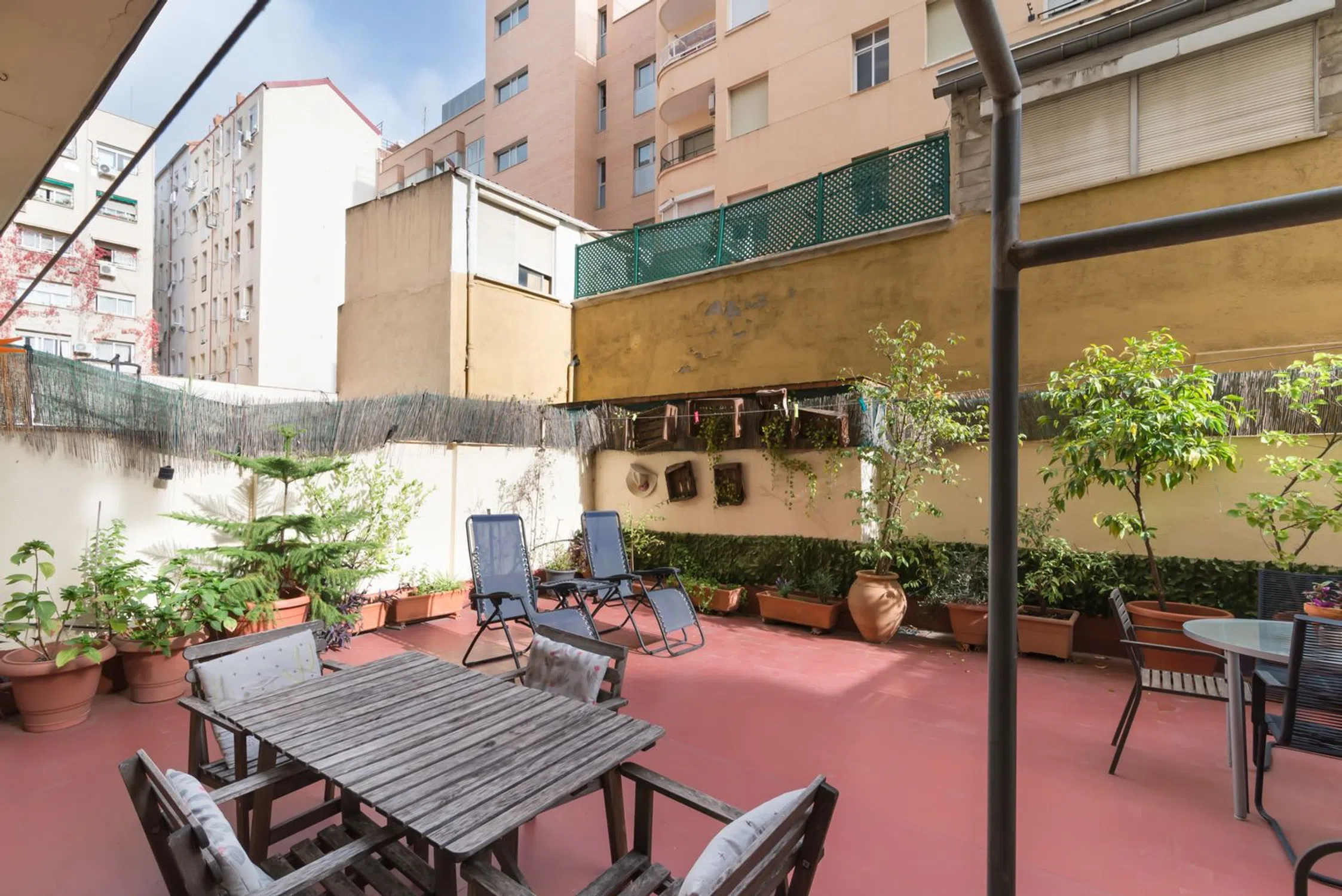 Piso en calle de Ferraz - Photo 2