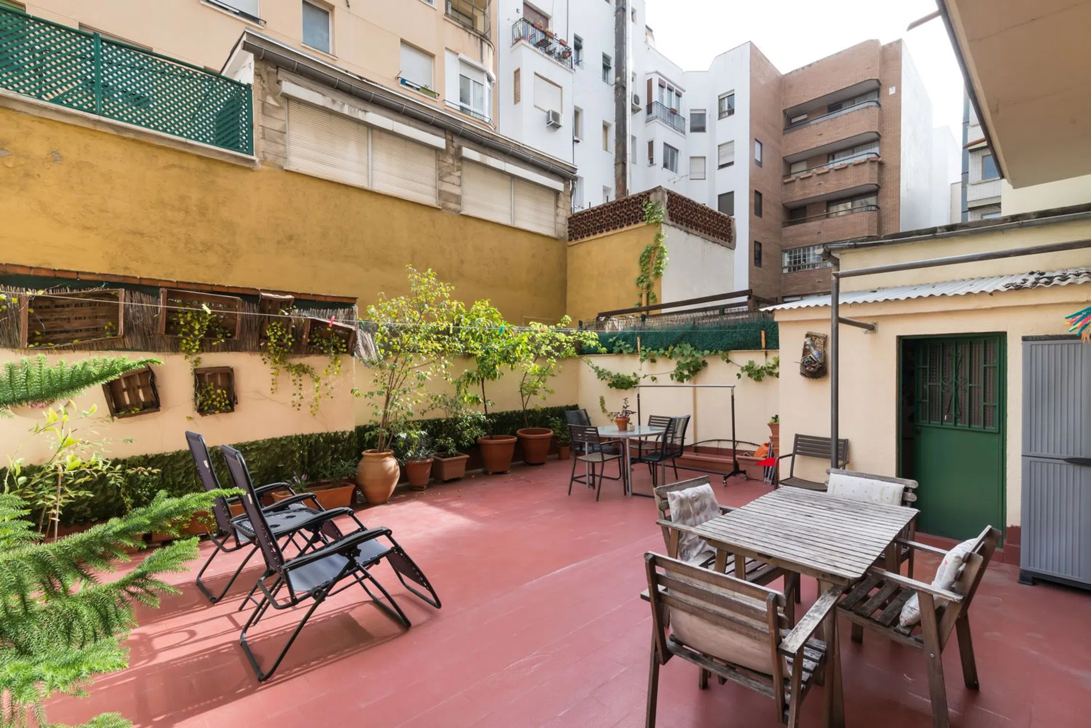 Piso en calle de Ferraz - Photo 3