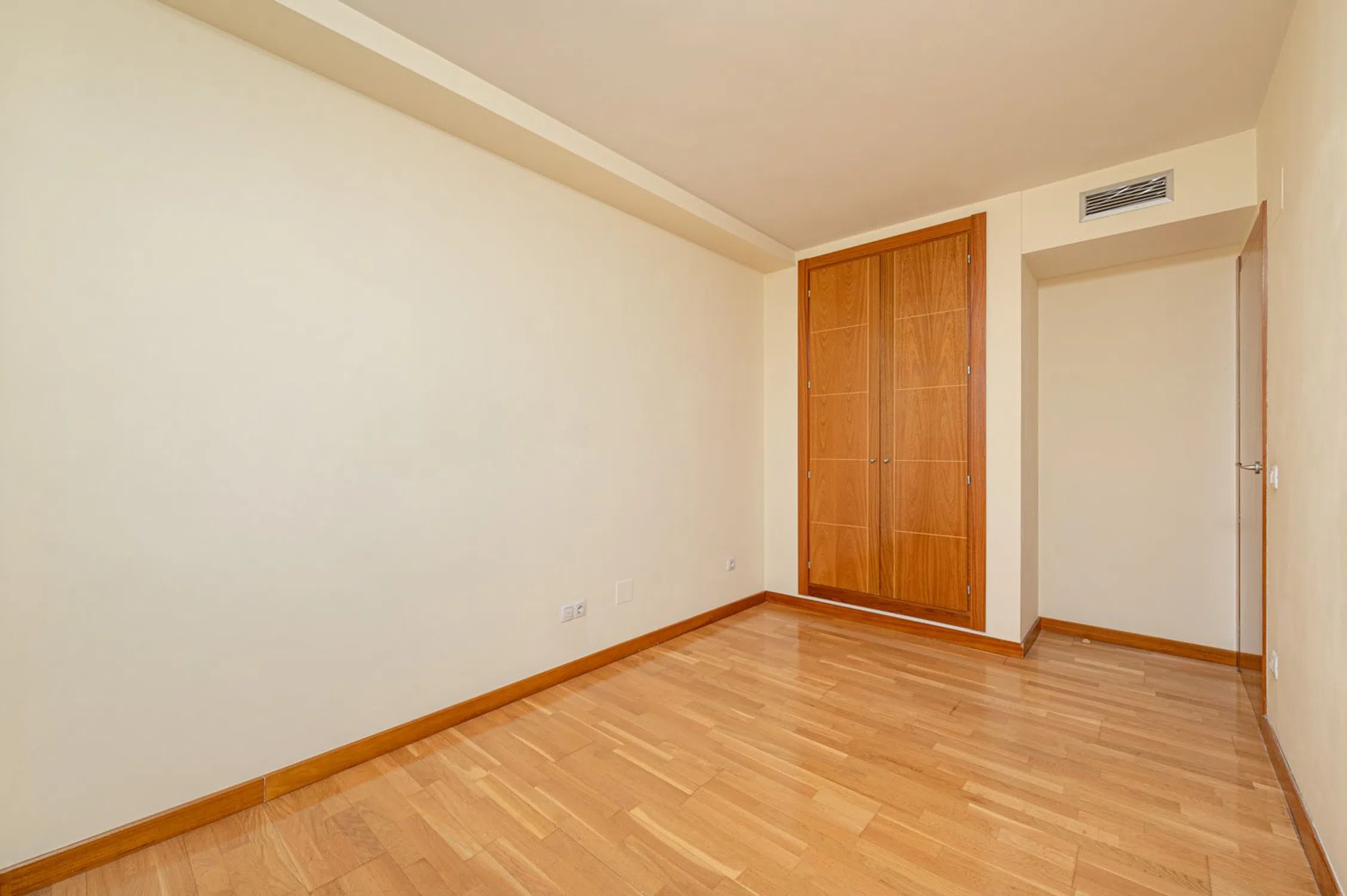 Piso en calle Lenguas - Photo 7