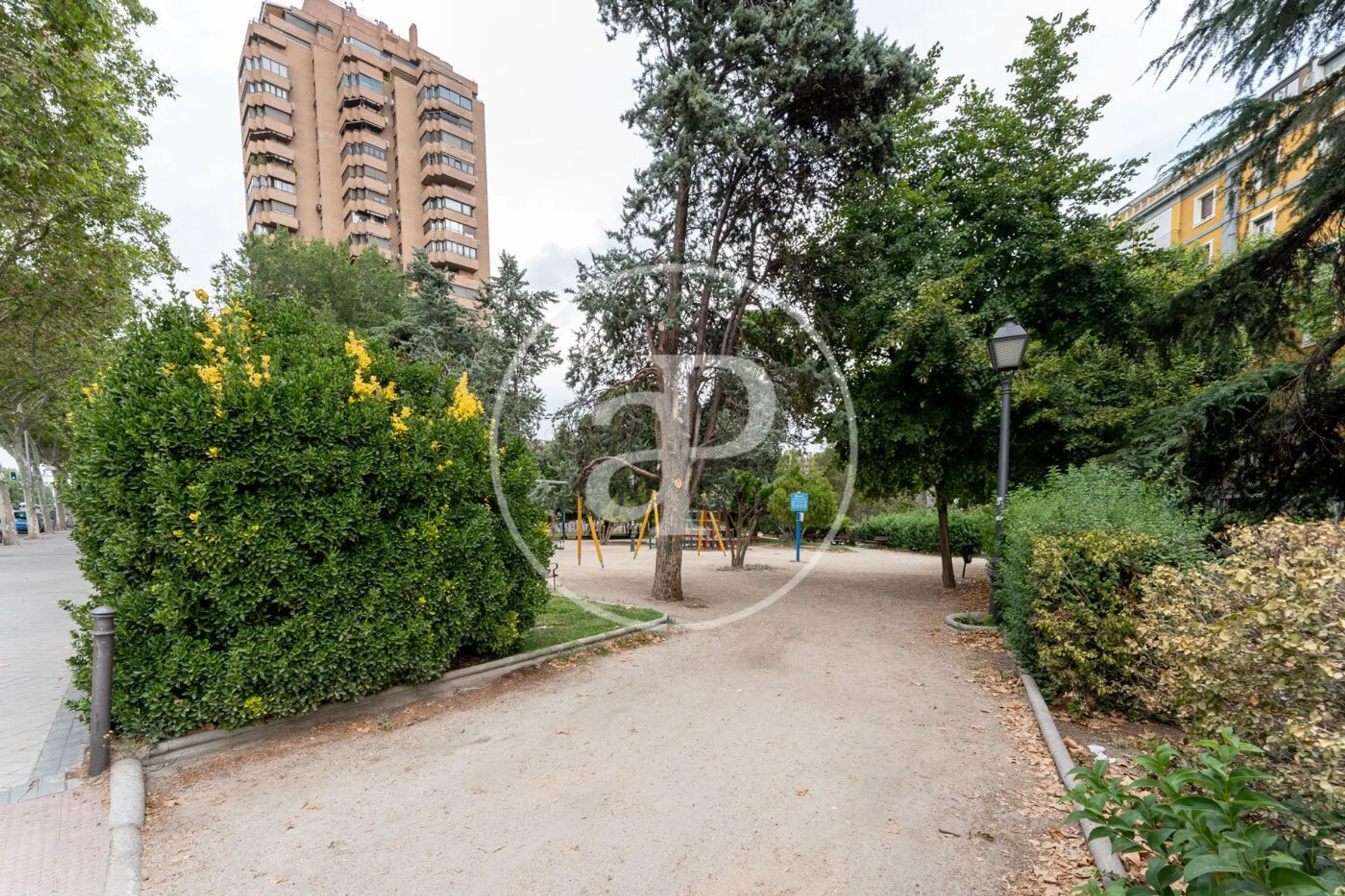 Piso en avenida de Menéndez Pelayo - Photo 4
