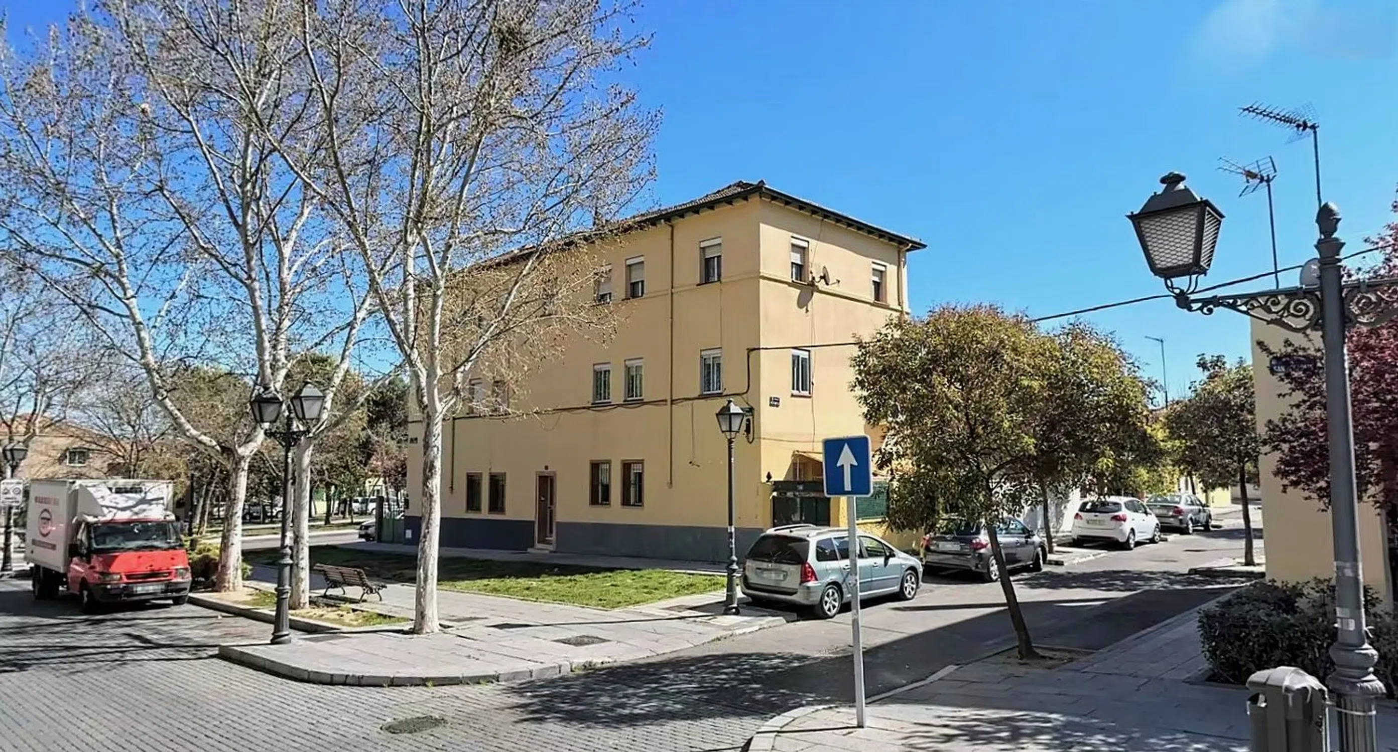 Piso en avenida de San Fermín - Photo 3