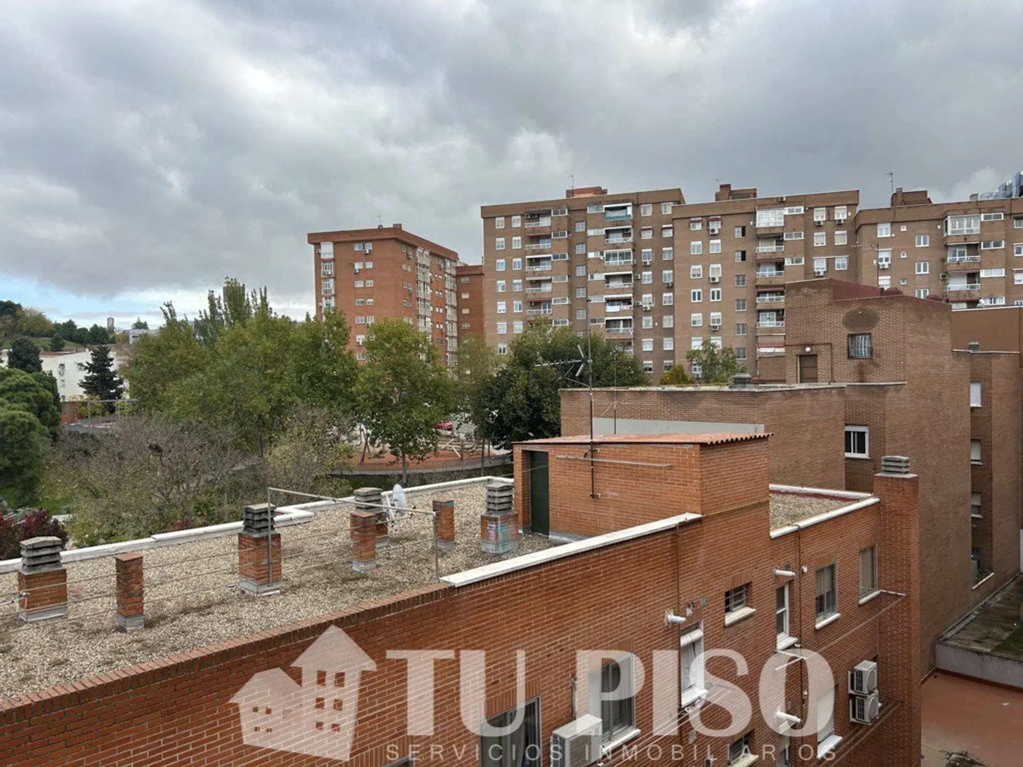 Piso en avenida de la Albufera - Photo 3