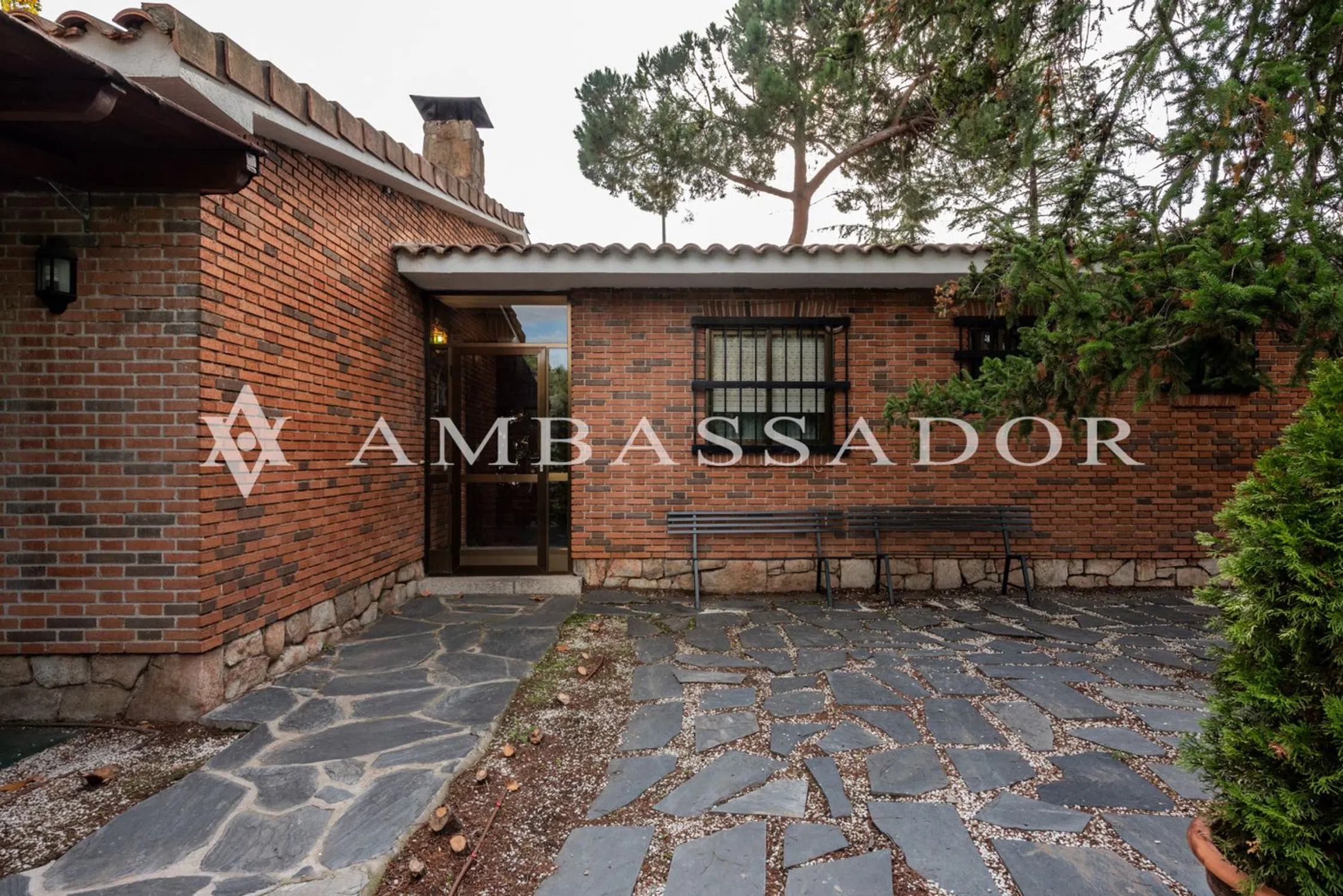 Casa independiente en avenida Casa Quemada - Photo 4