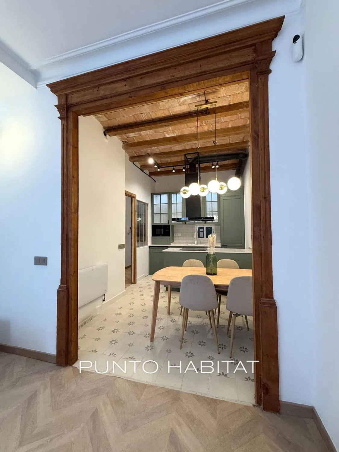 Piso en calle del Comte Borrell - Photo 8