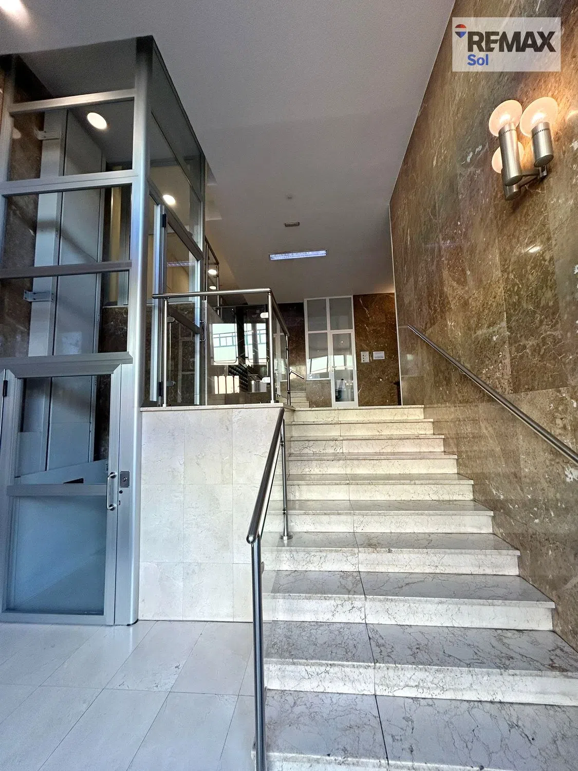 Piso en calle de Antonio López - Photo 2