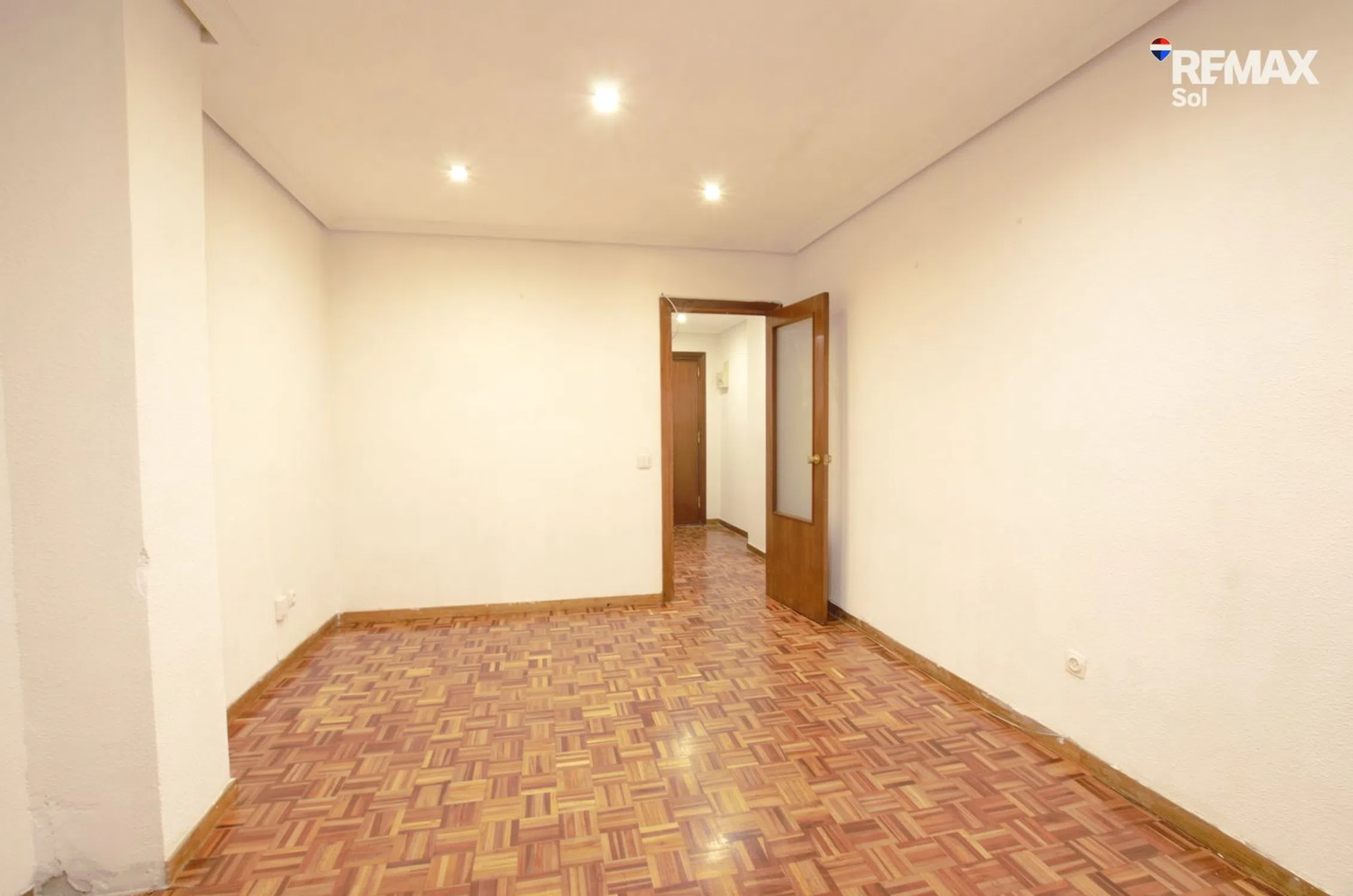Piso en calle de Antonio López - Photo 4