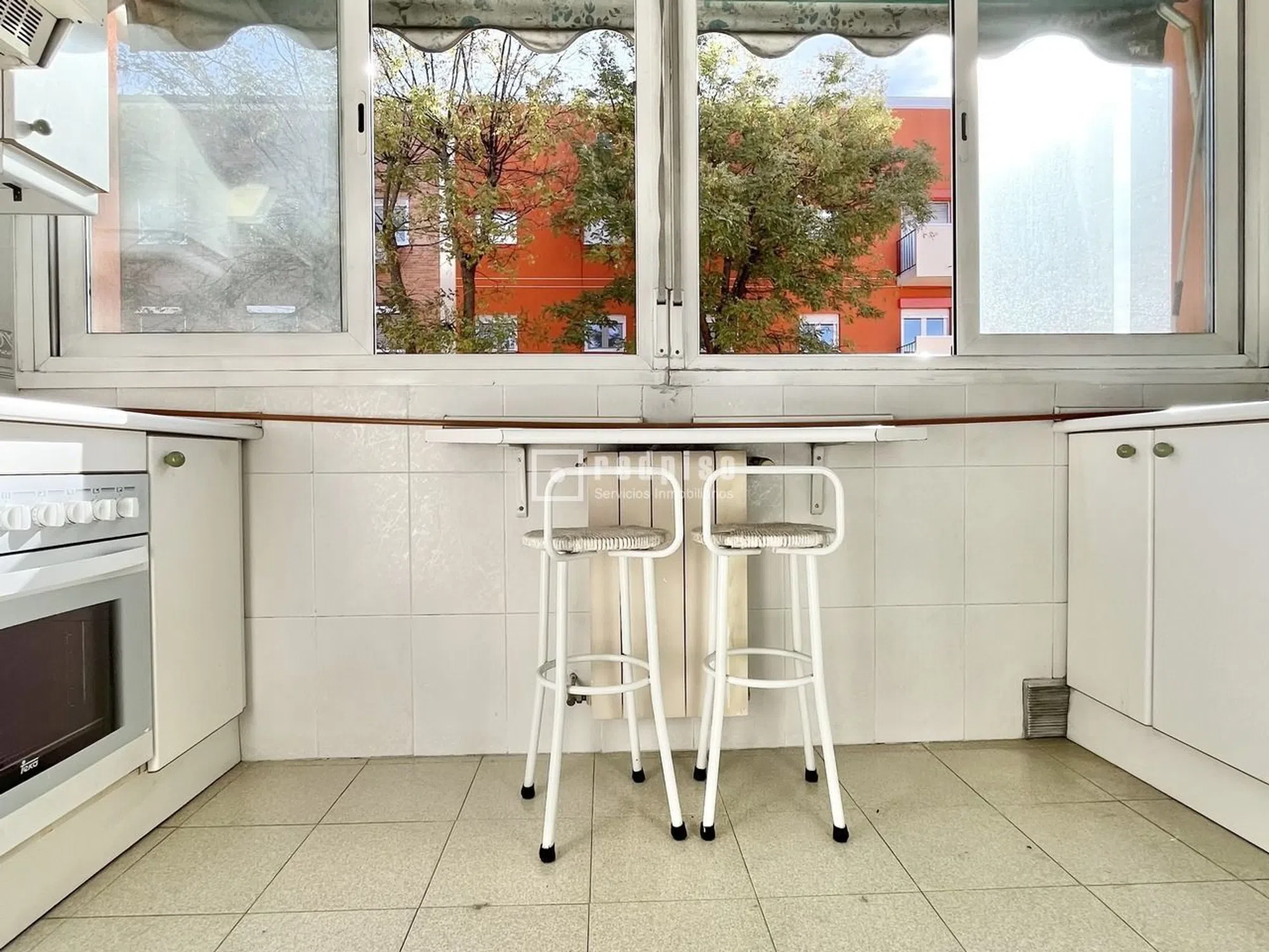 Piso en calle Santa Comba - Photo 4