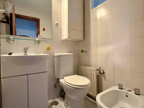 Flat in calle de Fuenteovejuna - Photo 20