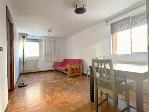 Flat in calle de Fuenteovejuna - Photo 3