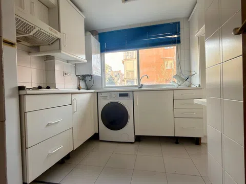 Flat in calle de Fuenteovejuna - Photo 10