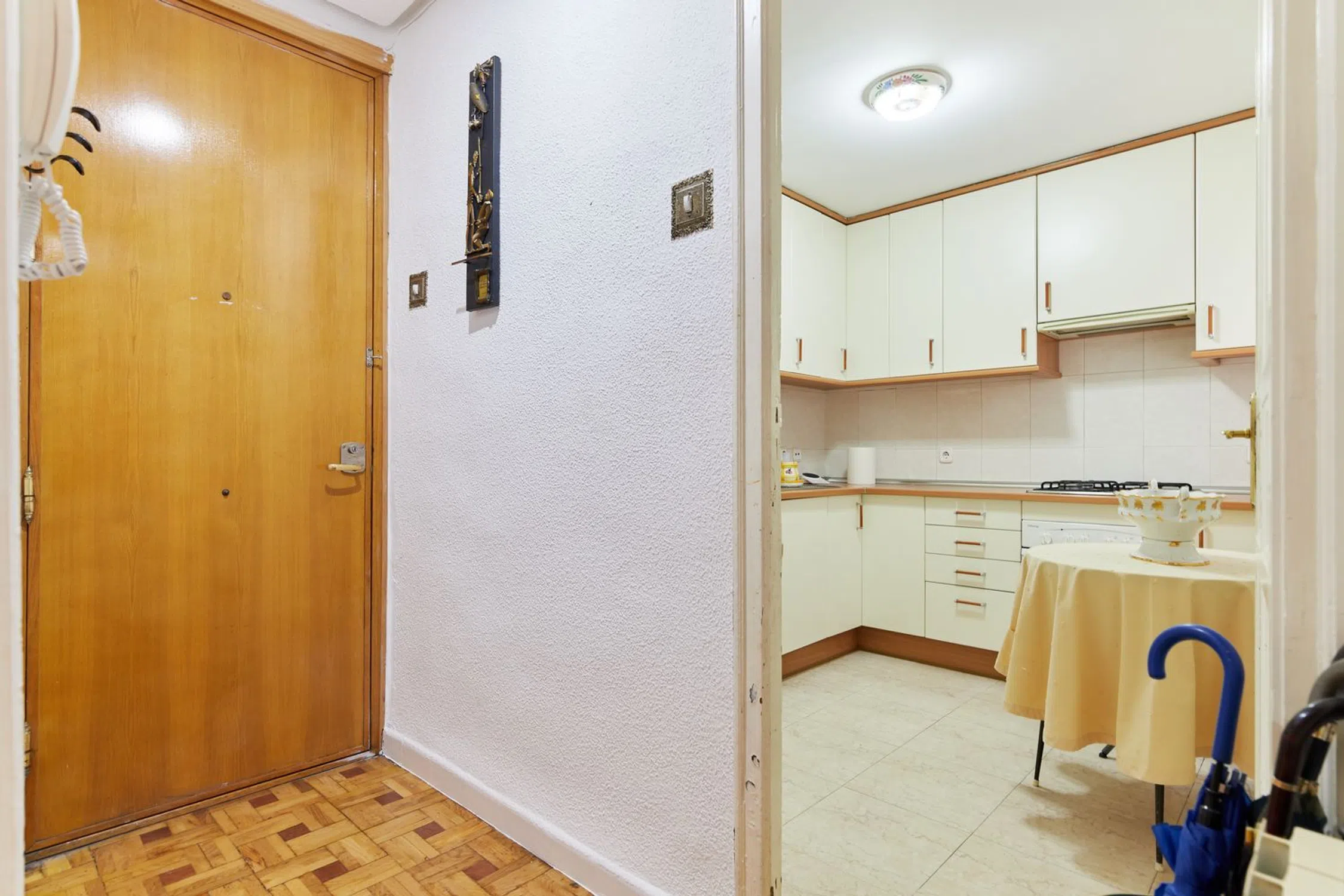 Piso en calle de Menorca - Photo 4