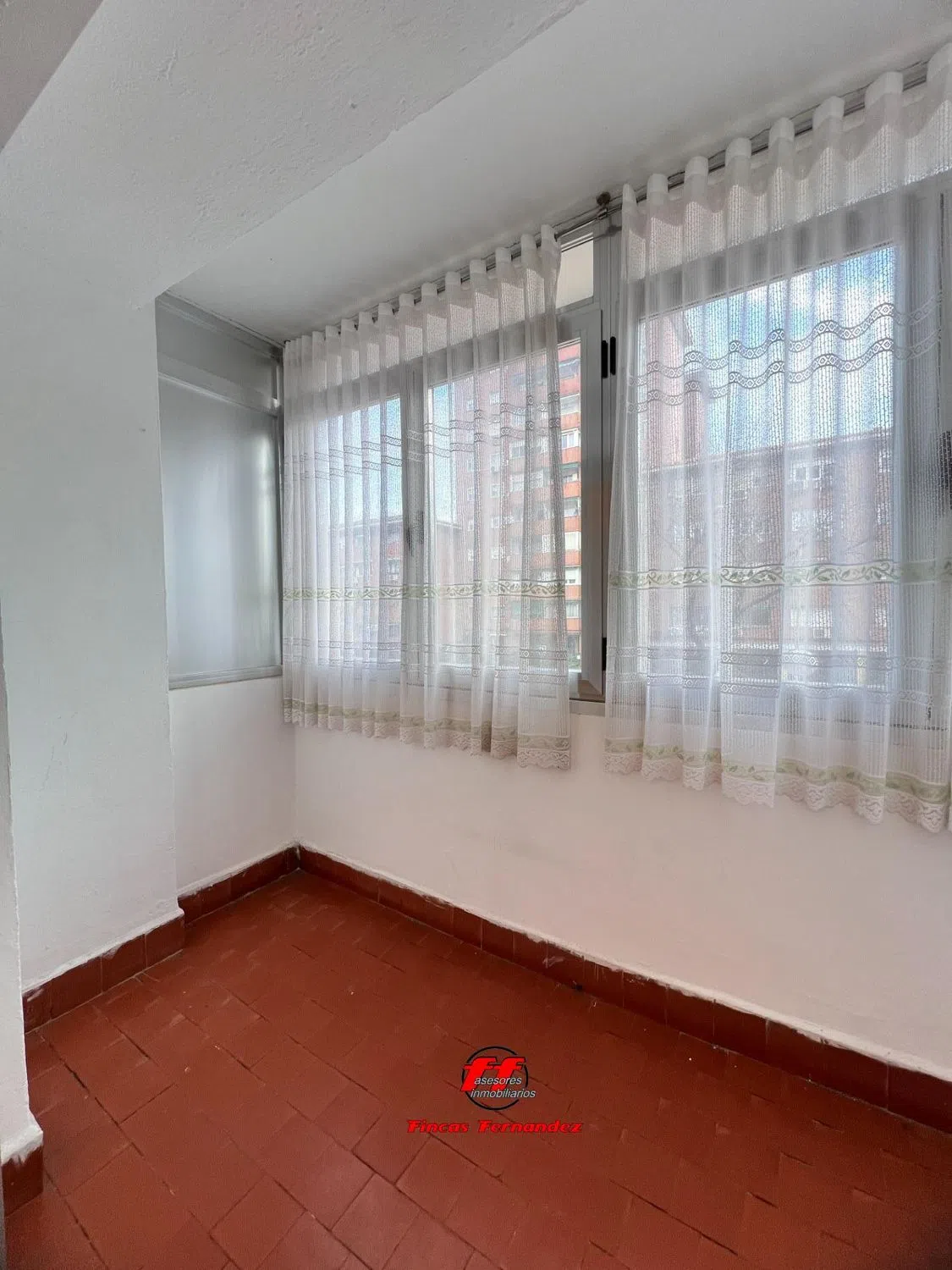 Piso en calle Lucano - Photo 6