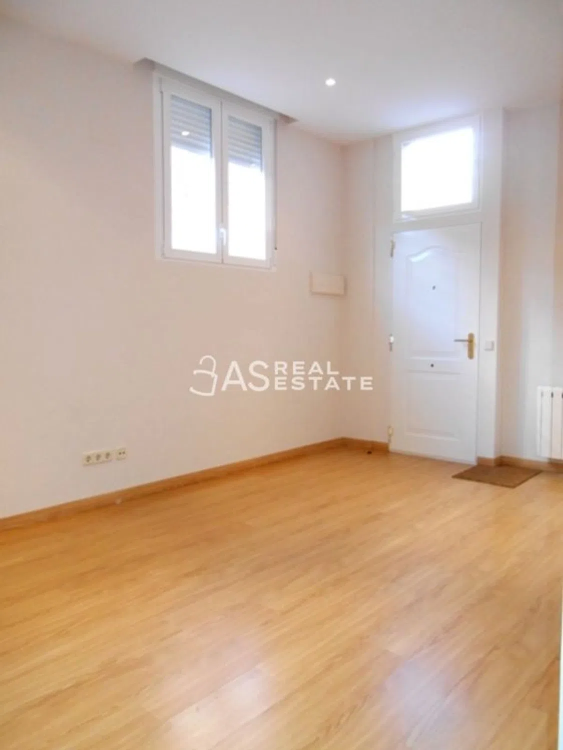 Piso en calle Sierra de Cazalla - Photo 2