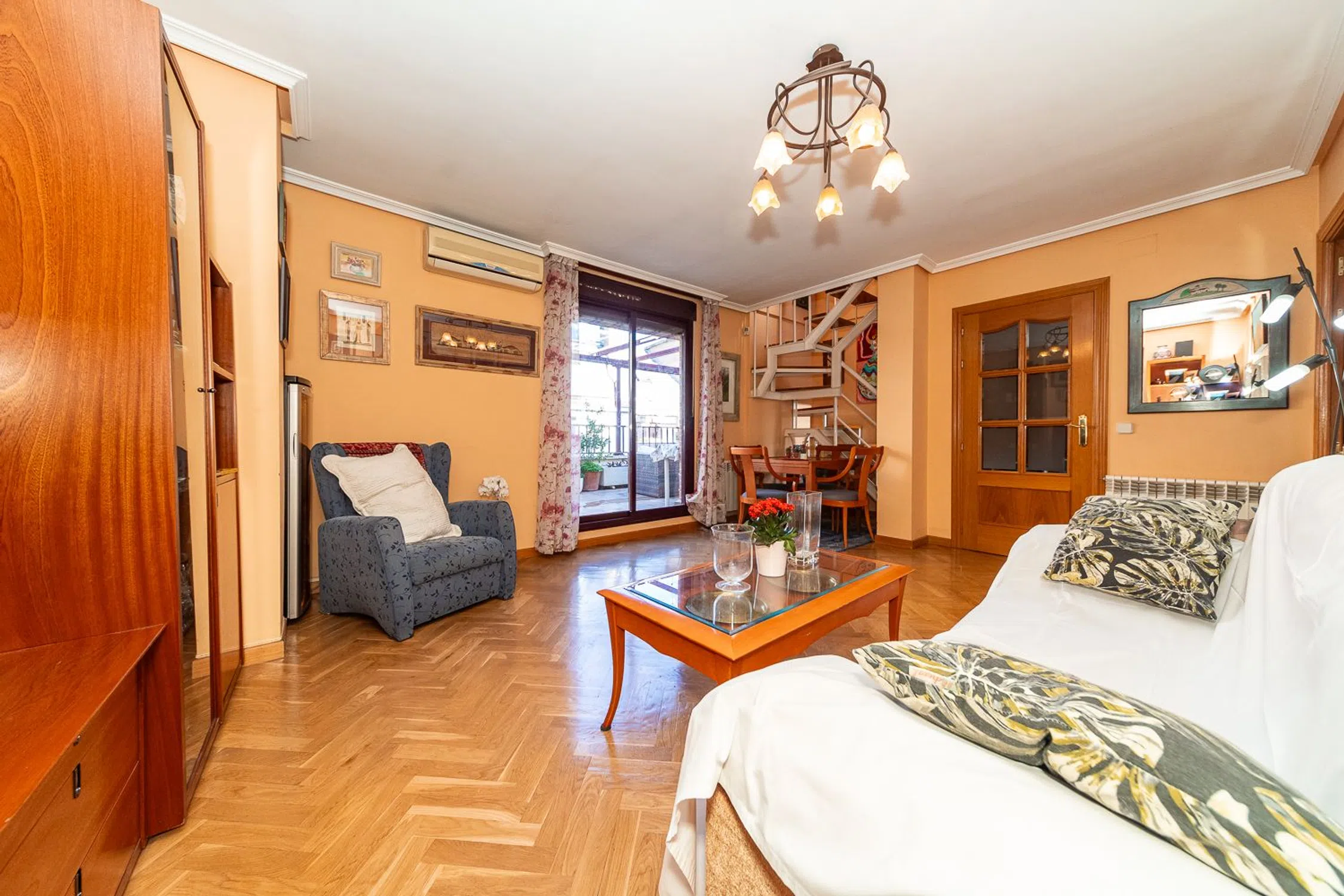 Piso en calle de la Genciana - Photo 3