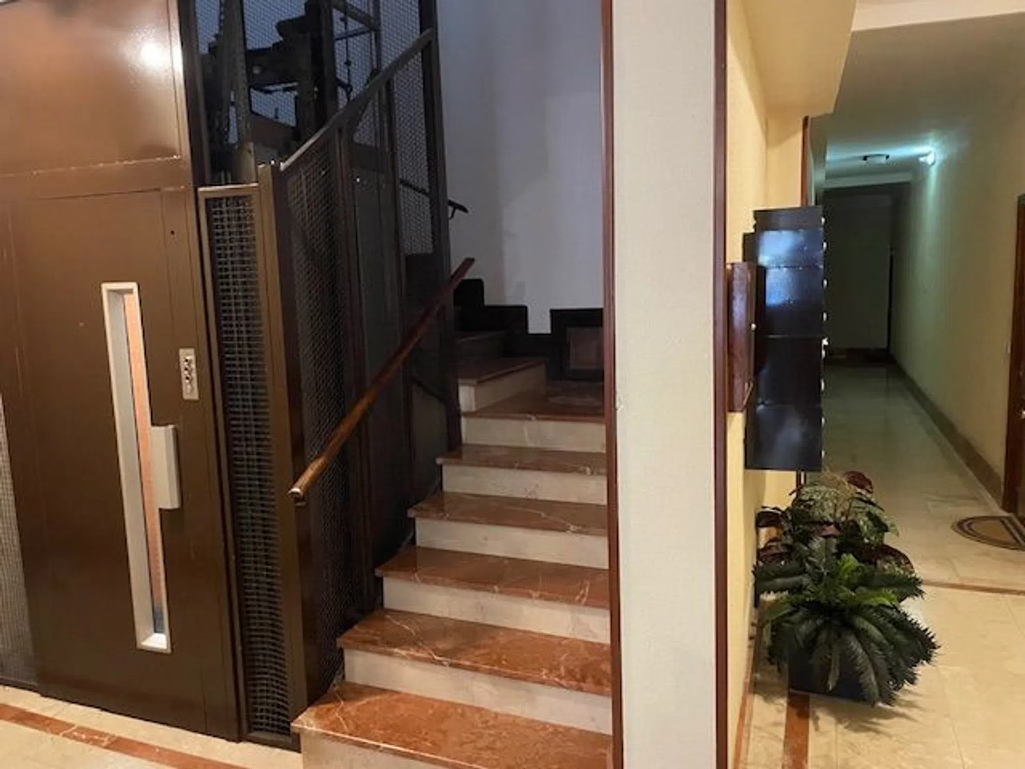 Piso en calle de Fernán González - Photo 3